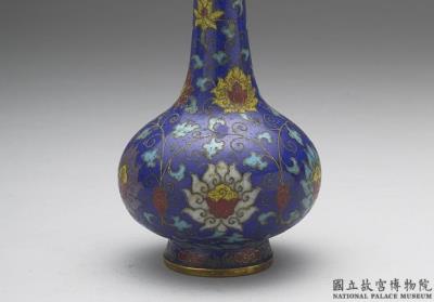 图片[2]-Copper vase in gallbladder shape with cloisonne enamel decor of Indian lotuses, Qing dynasty, Qianlong reign (1736-1795)-China Archive